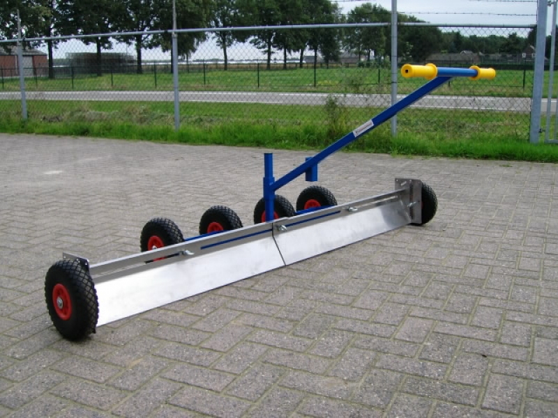 de "STRAKVLAK" egalisatieschuif 110-200 cm.