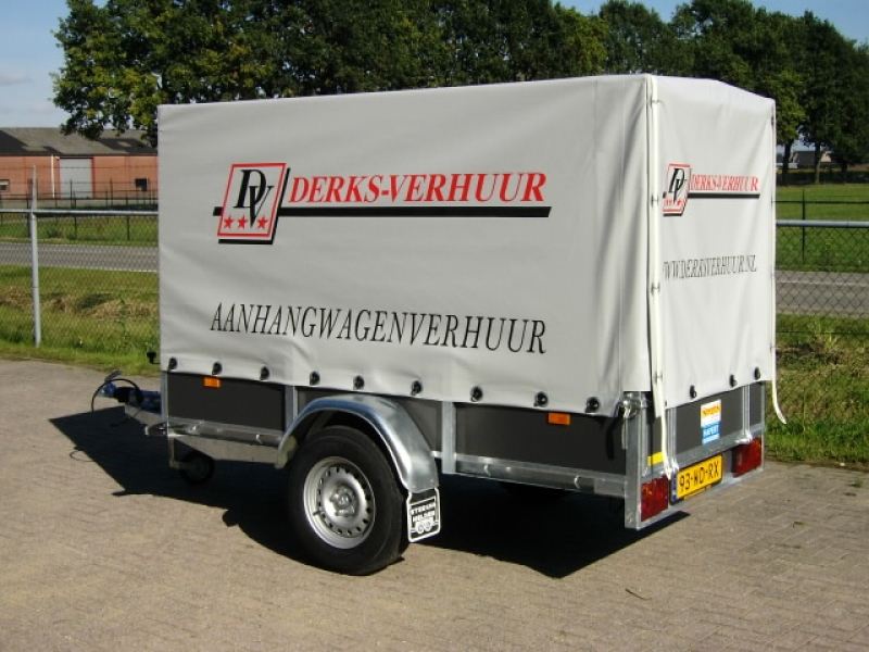 Aanhanger 1350 kg. enkel as, met of zonder huif.