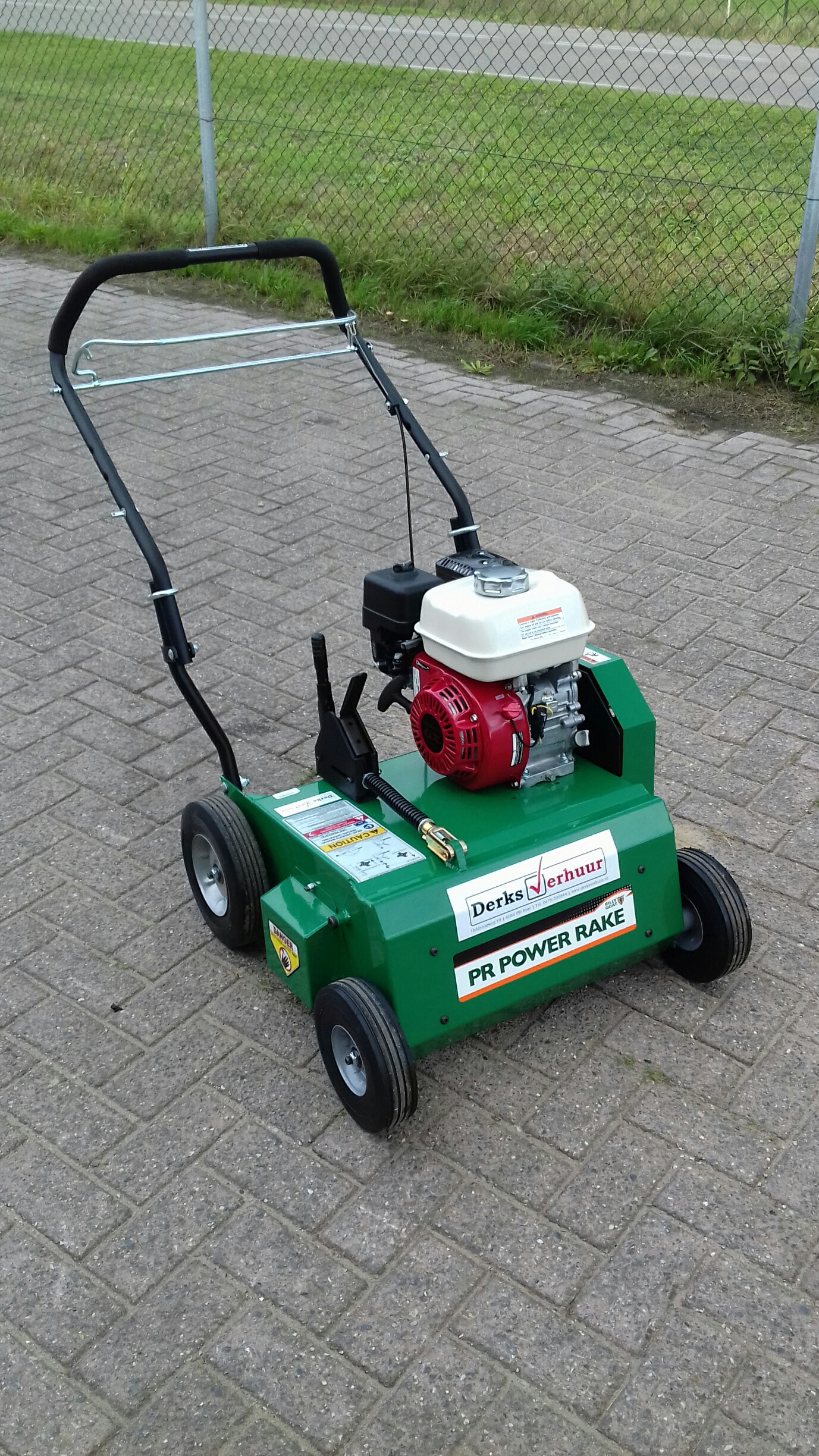 expeditie Pijnboom patroon VERTICUTEERMACHINE 50CM (BENZINE) – Derks Verhuur